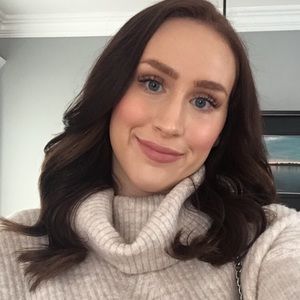 Meet your Posher, Kayla